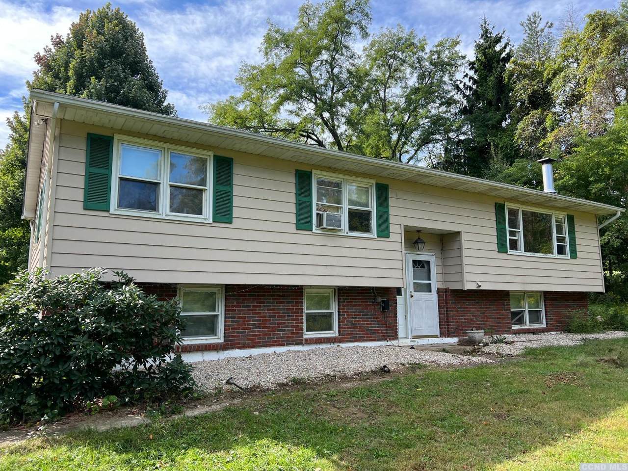 59 Rowe - Photo 1