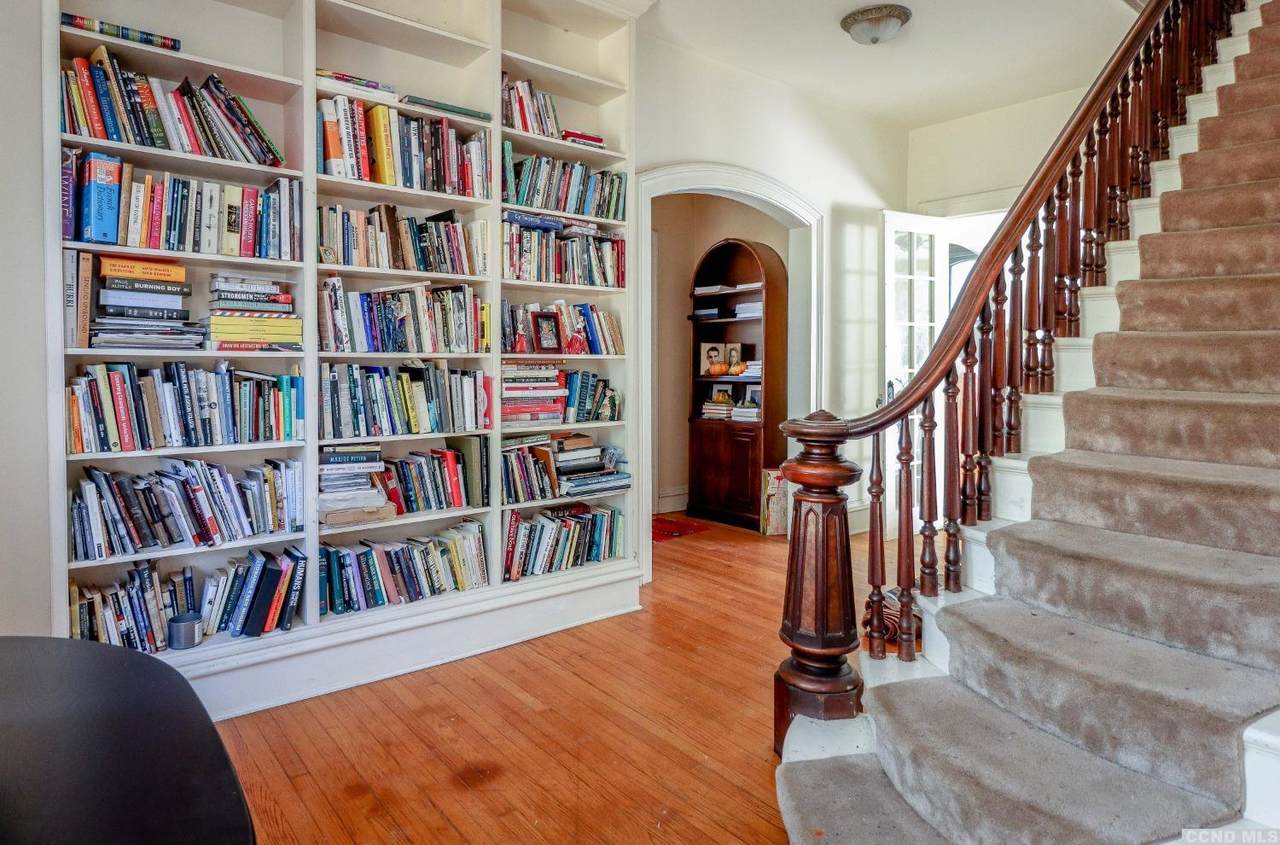 5 Fairview Avenue - Photo 1