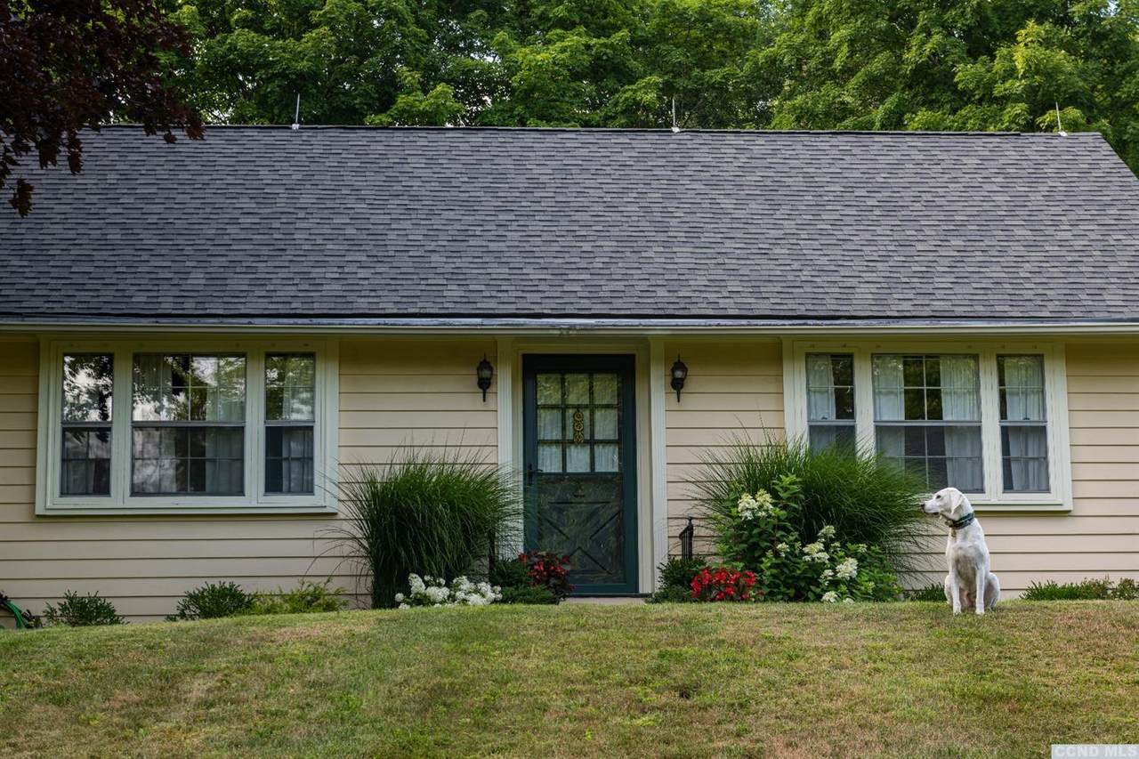 302 Albany Turnpike - Photo 1