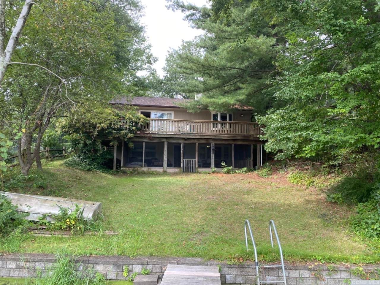1088 Lakeview - Photo 1