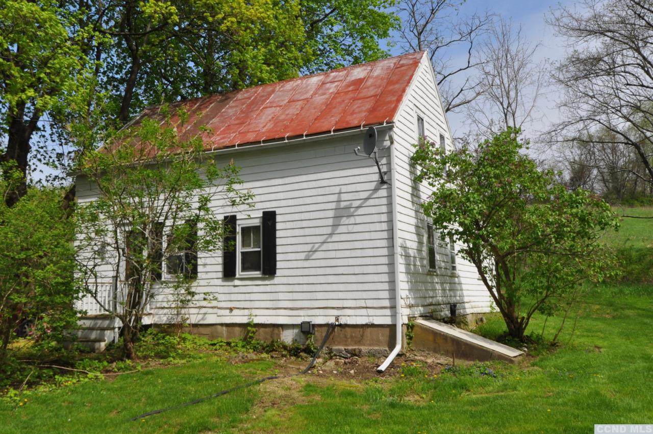 82 Johnny Cake Hollow Rd - Photo 1