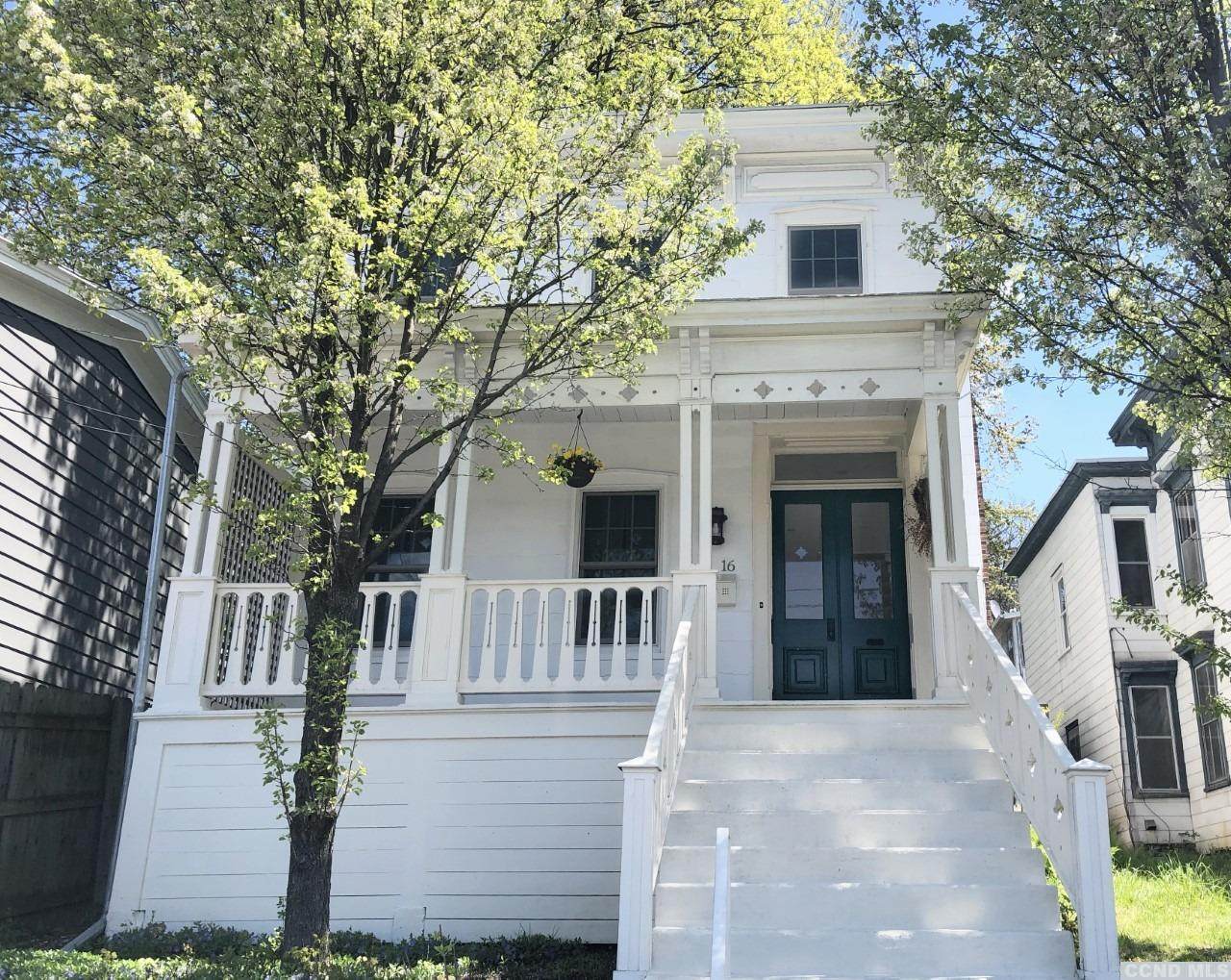 16 Worth Avenue - Photo 1