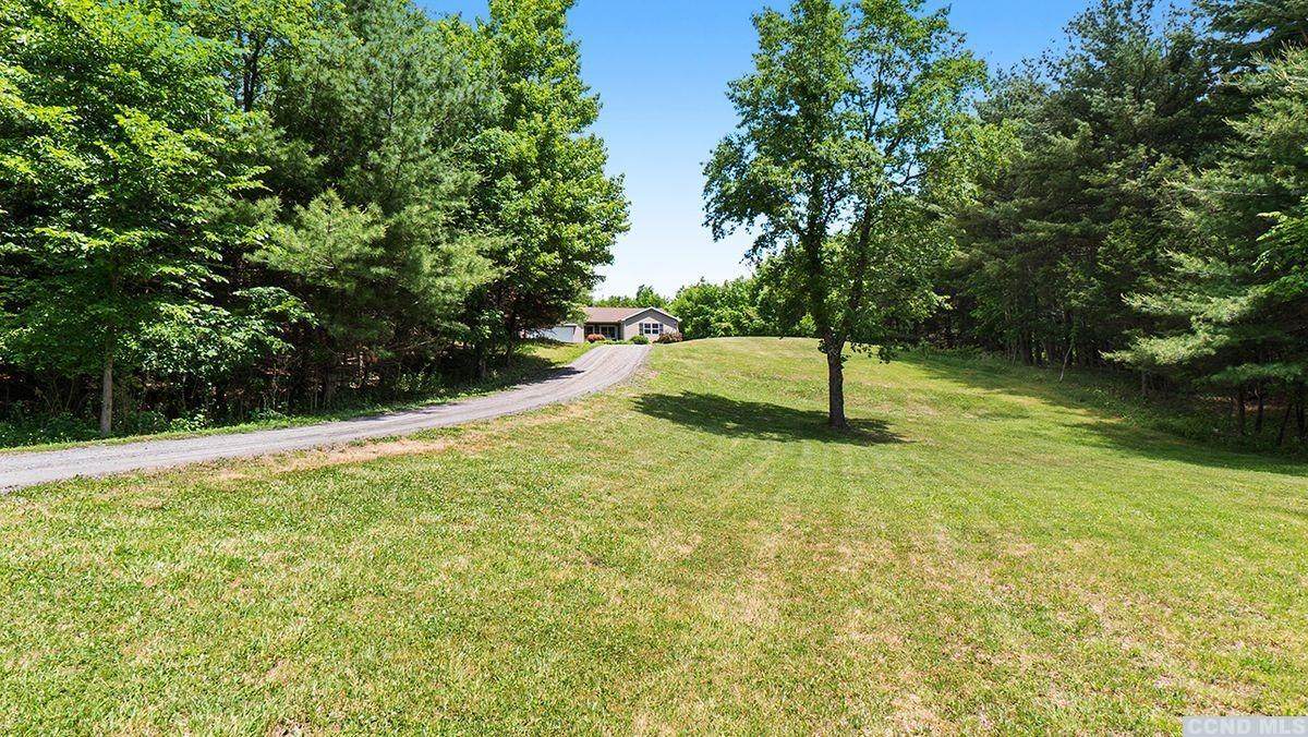 841 Golden Hill Rd - Photo 1