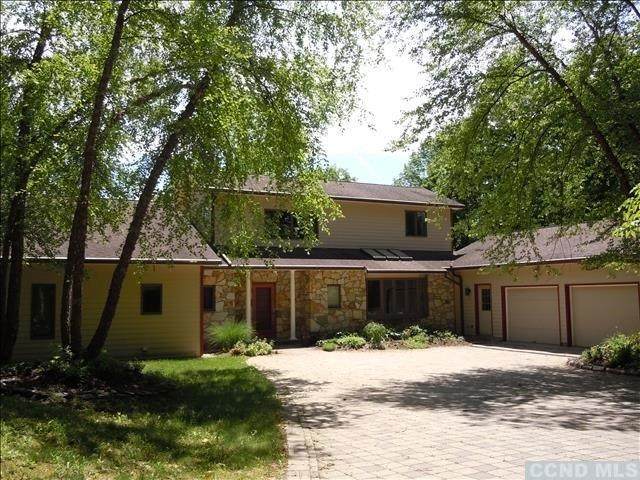 14 Troutbeck Crescent - Photo 1