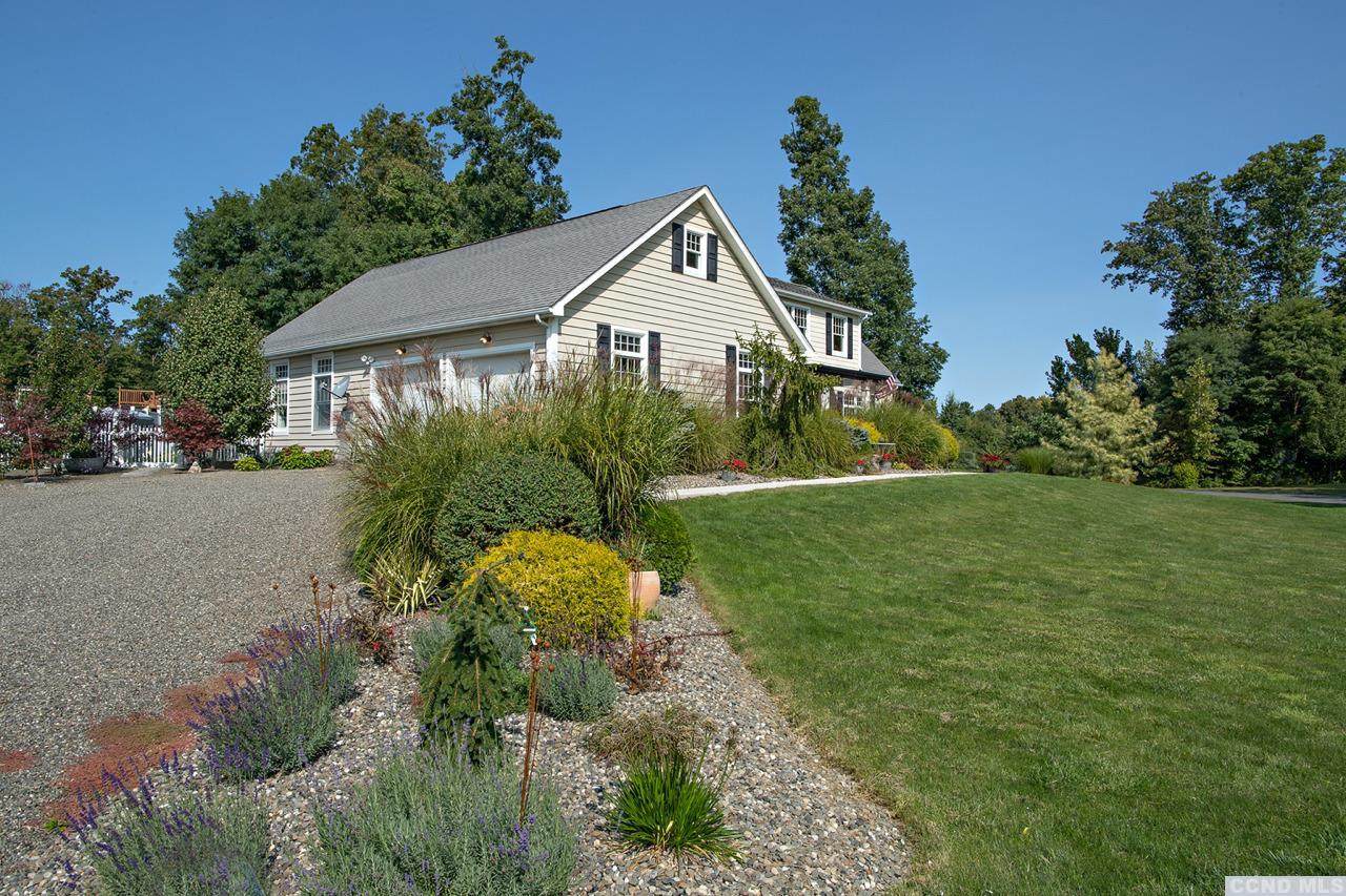 44 Camelot Court - Photo 1