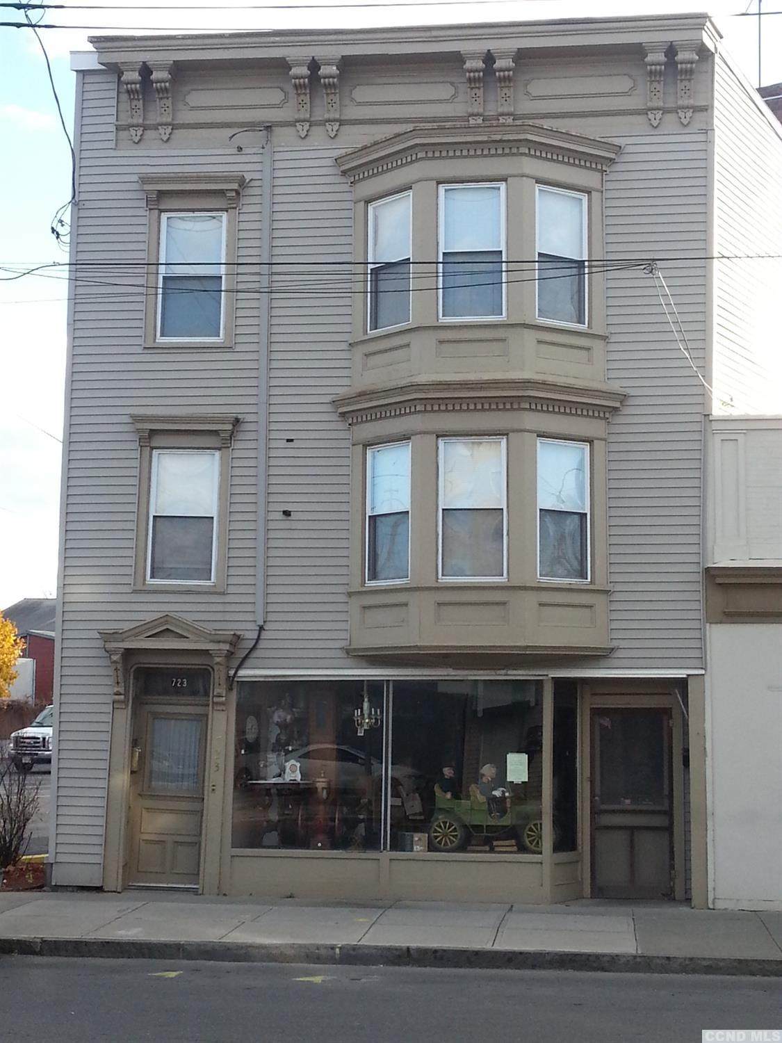 723 Columbia Street - Photo 1