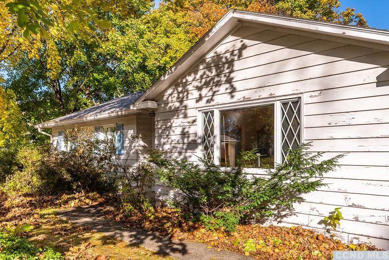 23 James Place - Photo 1
