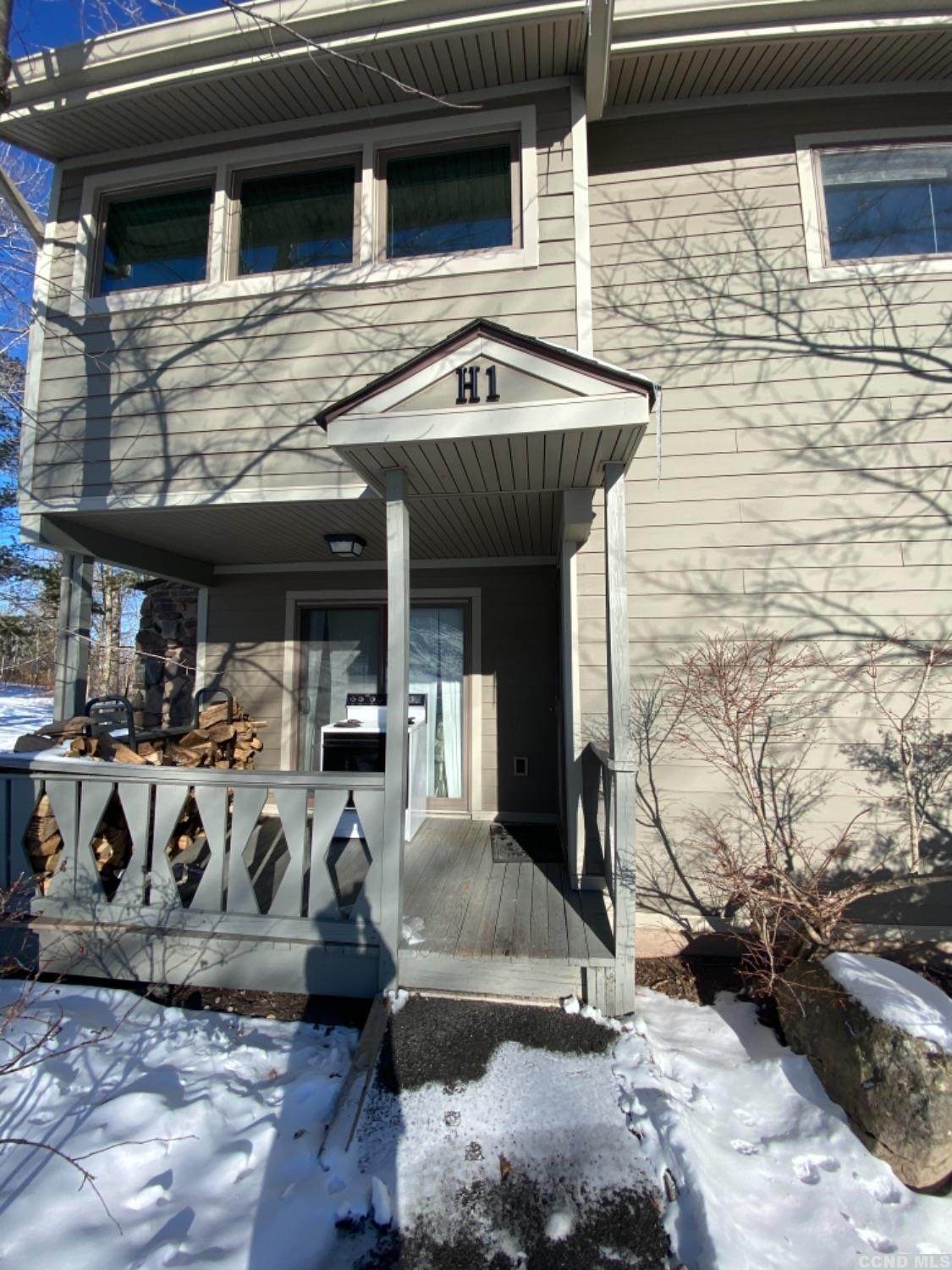 40 Highlands Drive - Photo 1