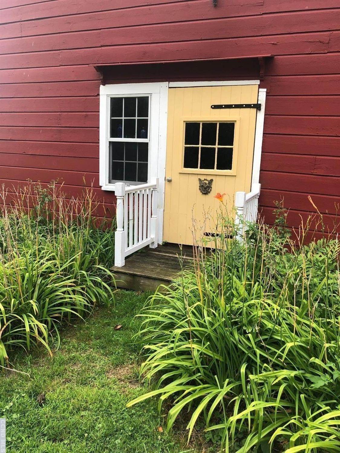 797 Western Road - Photo 1