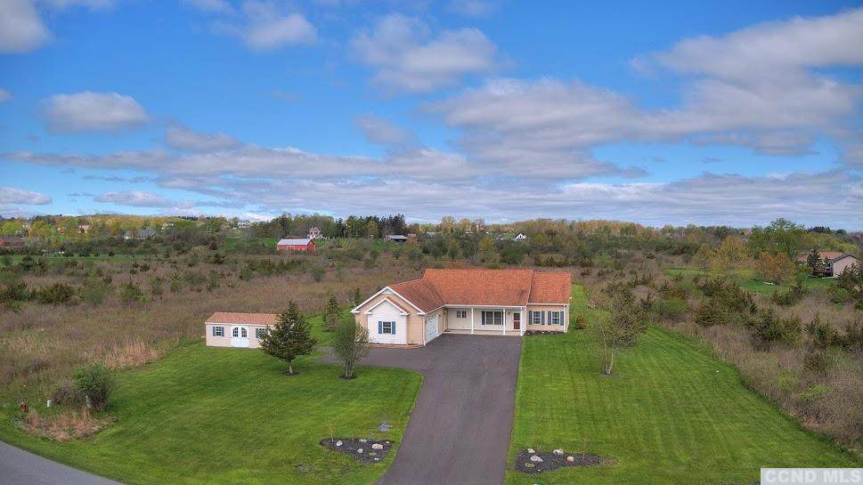 105 Hillside Drive - Photo 1