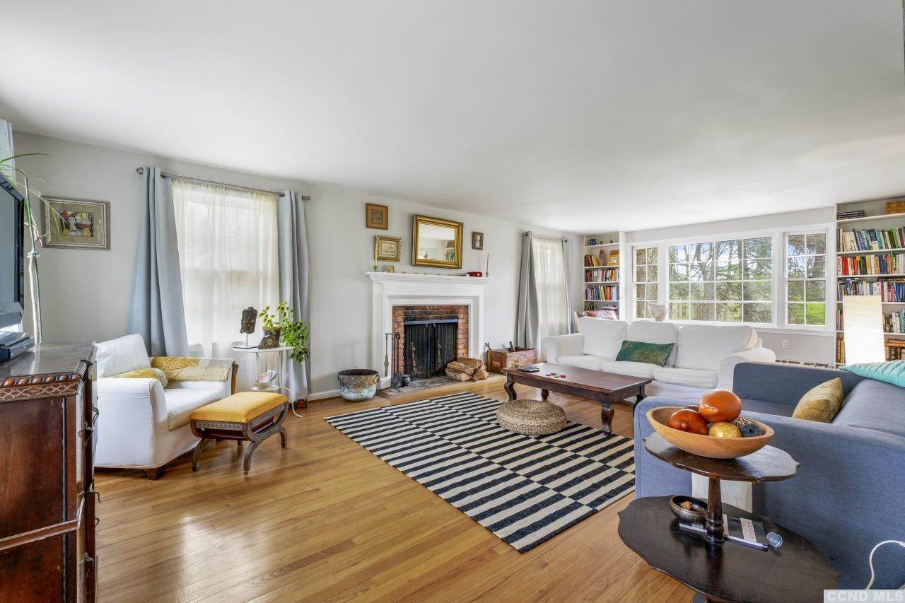 36 South Drive - Photo 1