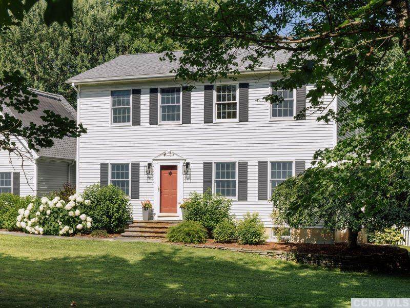 140 Crestview Drive - Photo 1