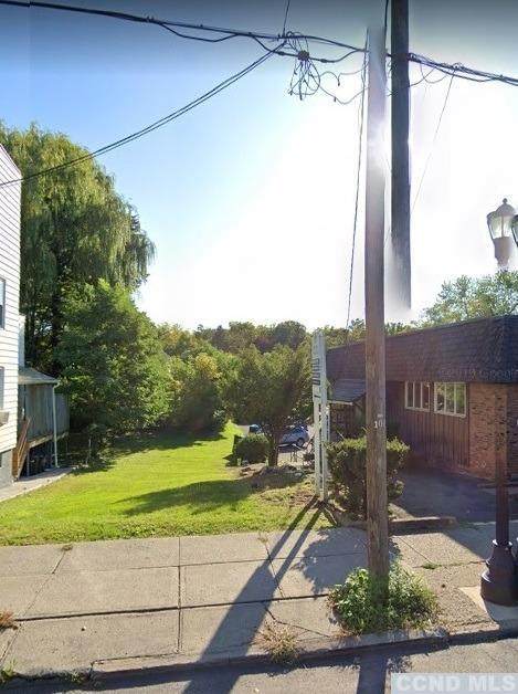 821 Warren Street - Photo 1