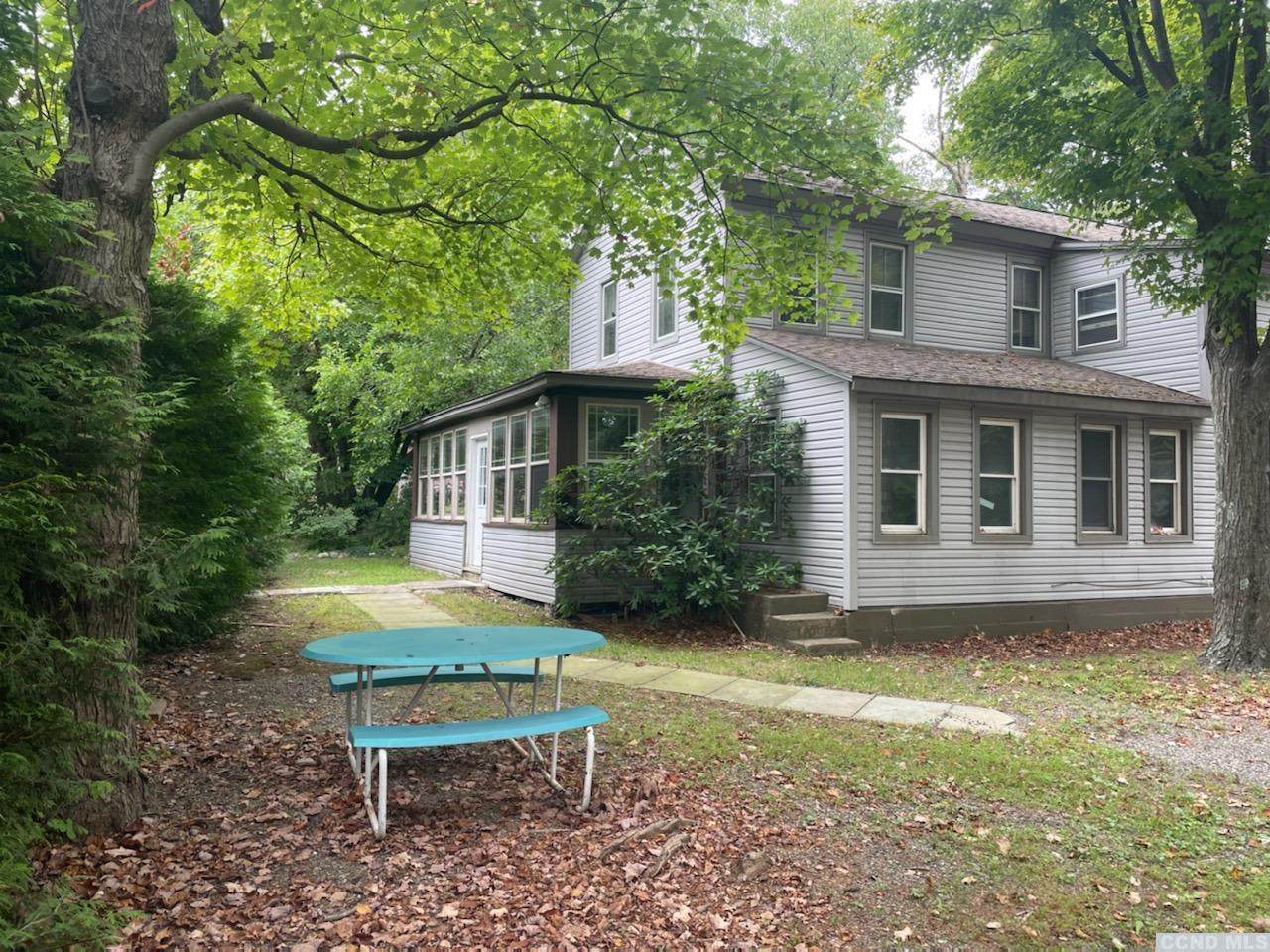 5 Pine Avenue - Photo 1