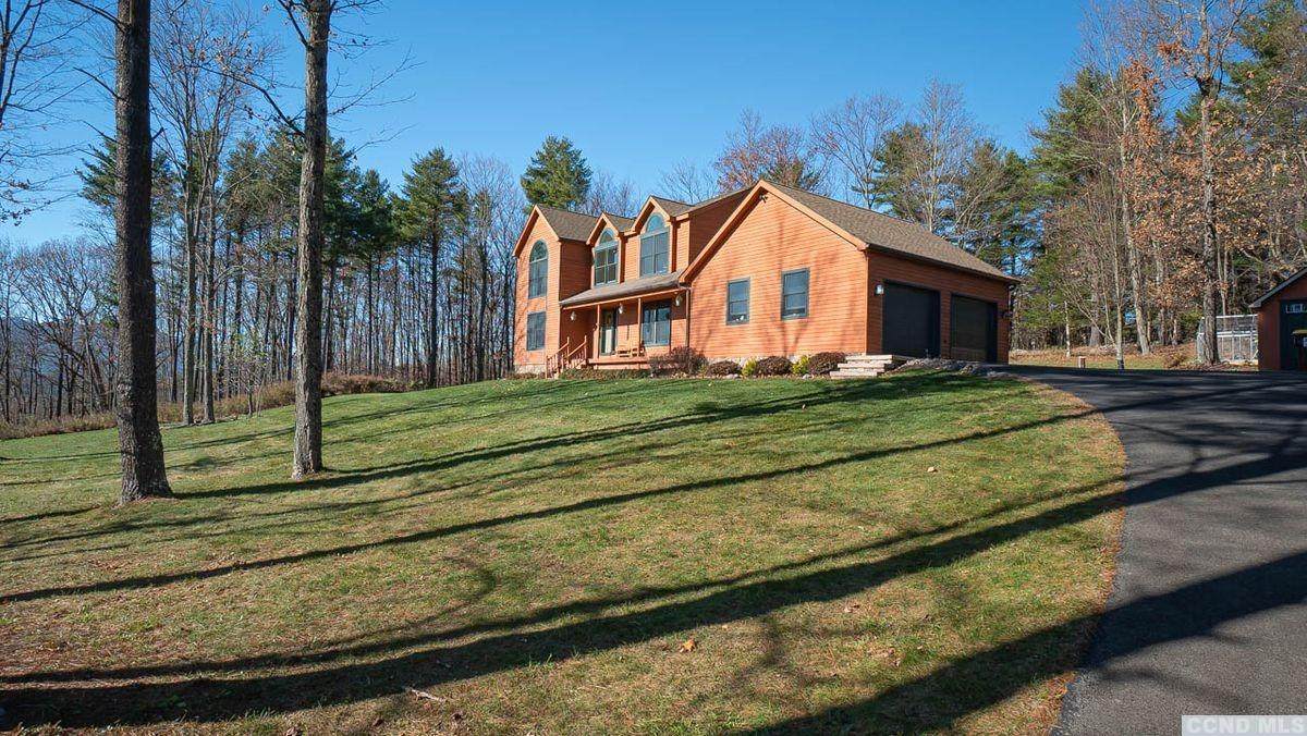 82 Thomas Drive - Photo 1