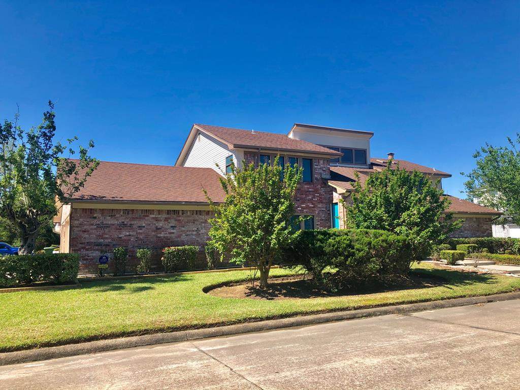 8201 Chimney Rock Ct - Photo 1