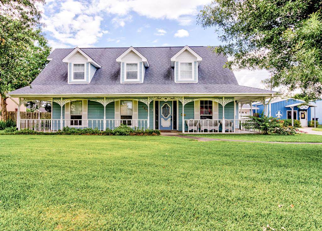 3025 Nederland Avenue - Photo 1