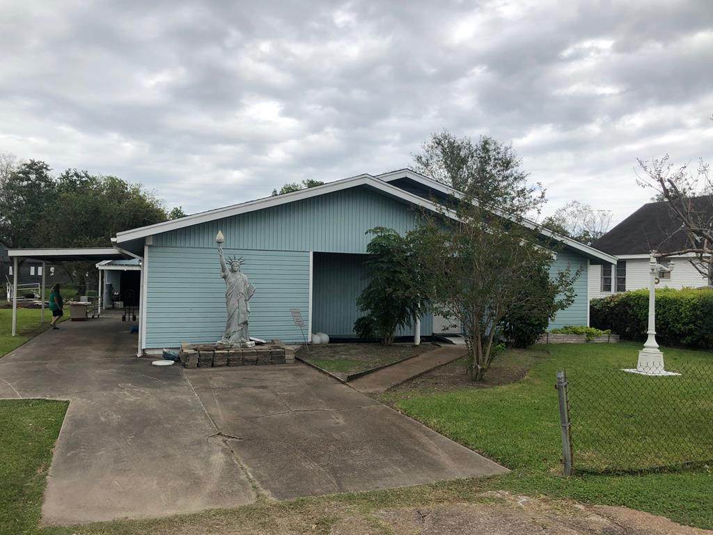 3210 Ash Avenue - Photo 1