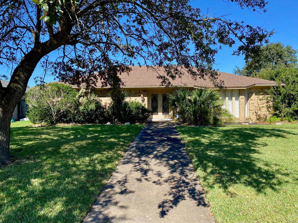 3829 Chevy Chase - Photo 1