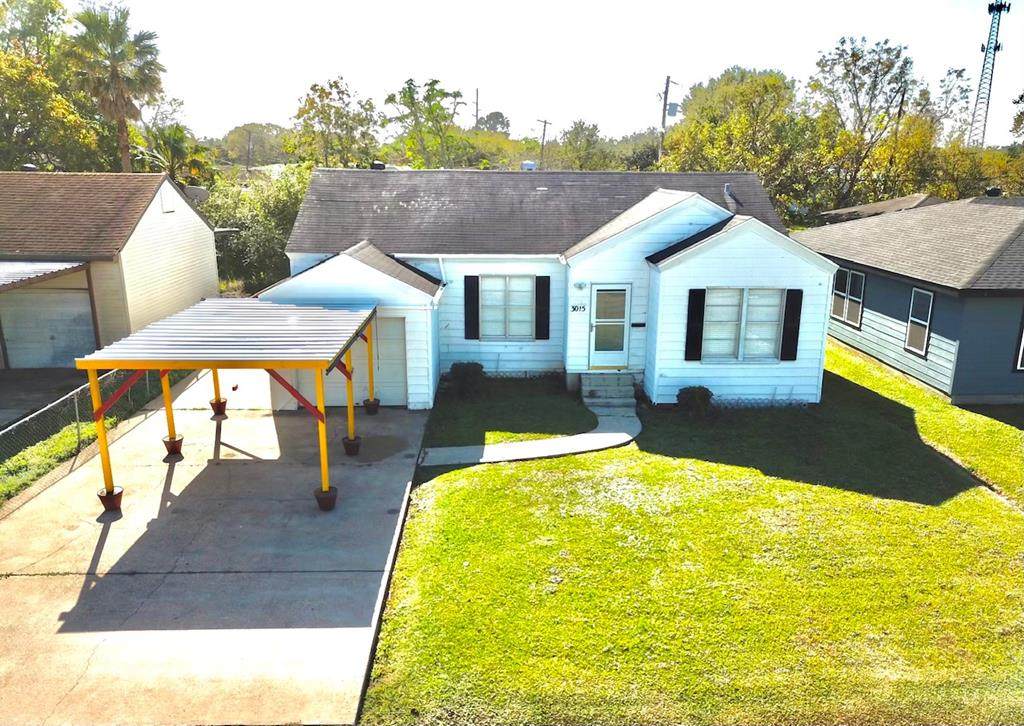 3015 South Dr - Photo 1