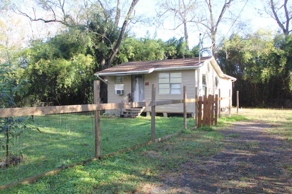 415 Liston - Photo 1