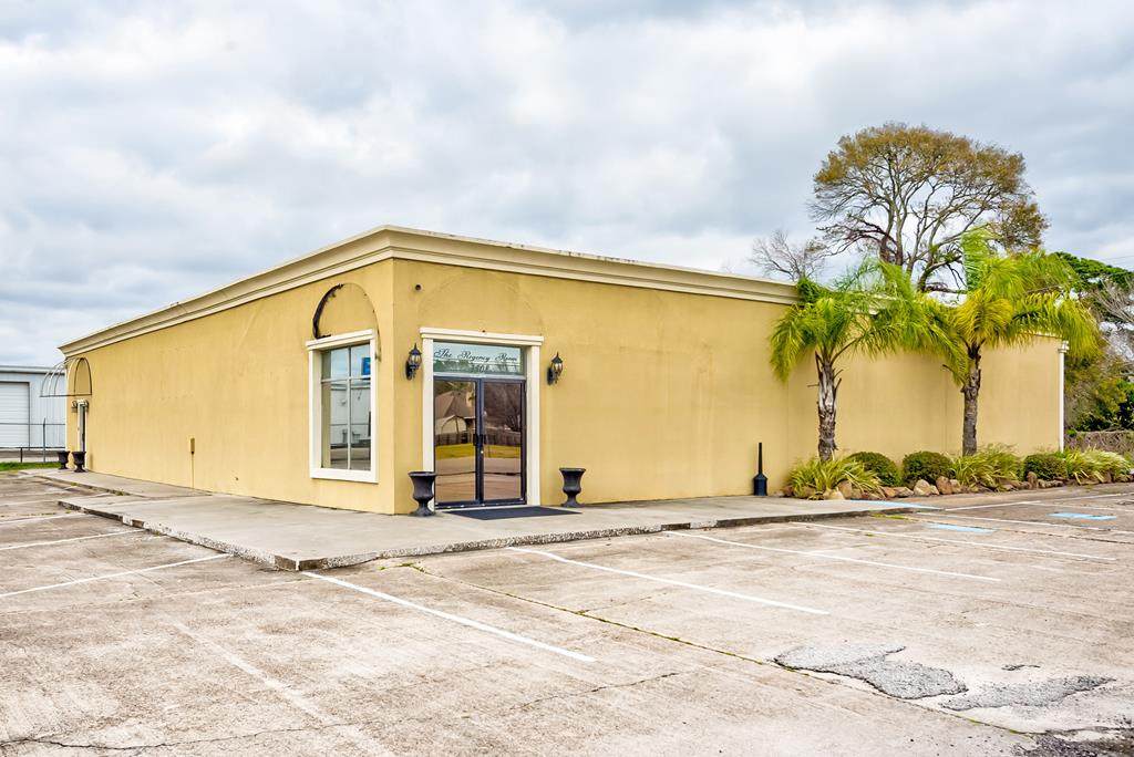 3508 Canal - Photo 1