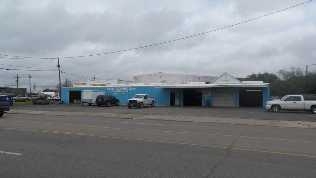 2800 College - Photo 1