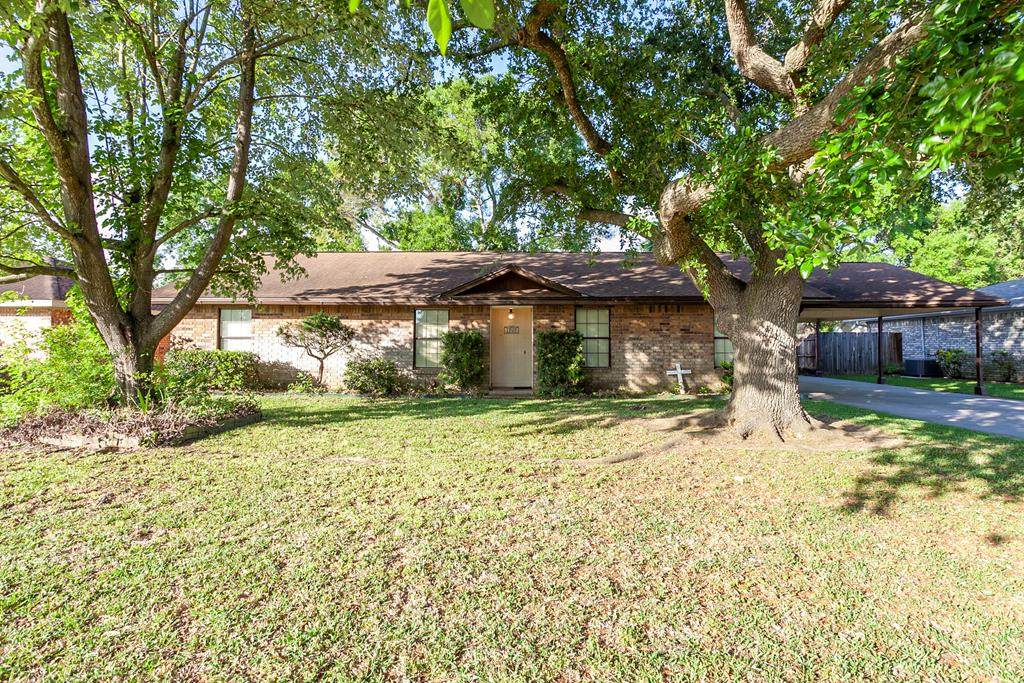 1202 Herring Ave - Photo 1