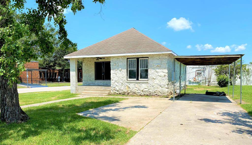 1136 Gary Avenue - Photo 1