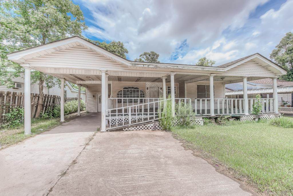 2922 Western Ave - Photo 1