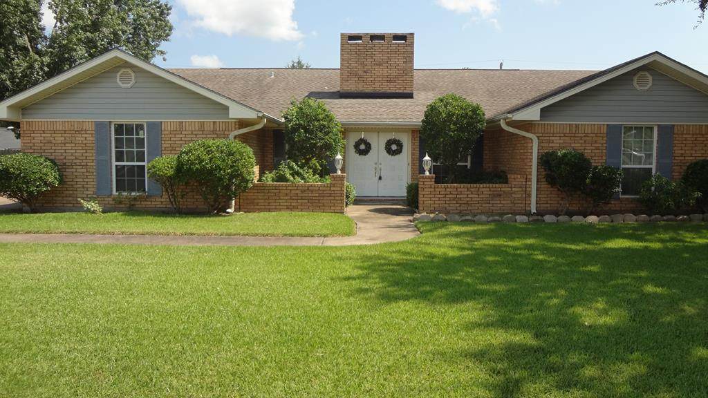 2602 Highland - Photo 1