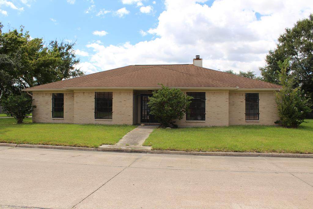 3811 Turtle Creek Dr. - Photo 1