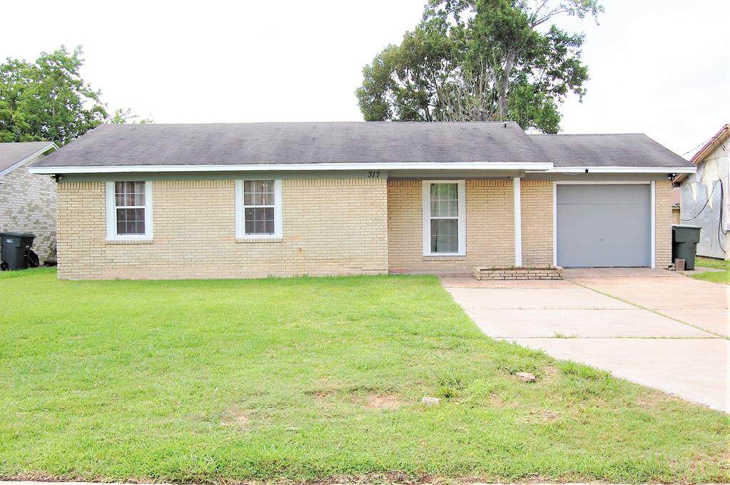 317 Drummond St. - Photo 1