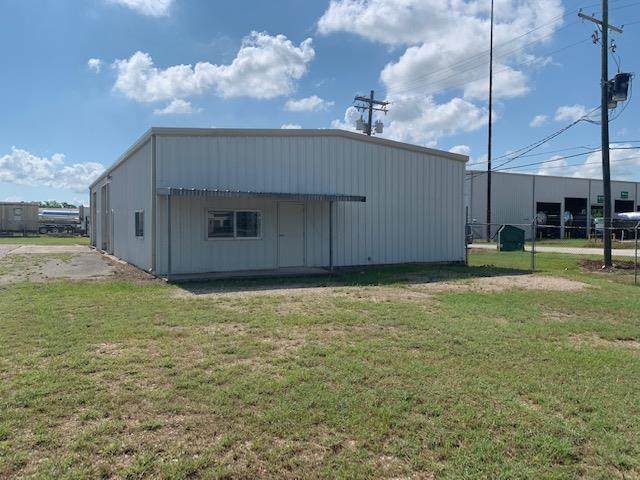 1682 Spindletop Road - Photo 1