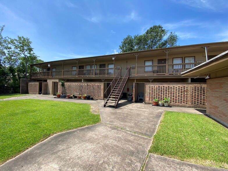 1349-1 Jefferson Dr. - Photo 1