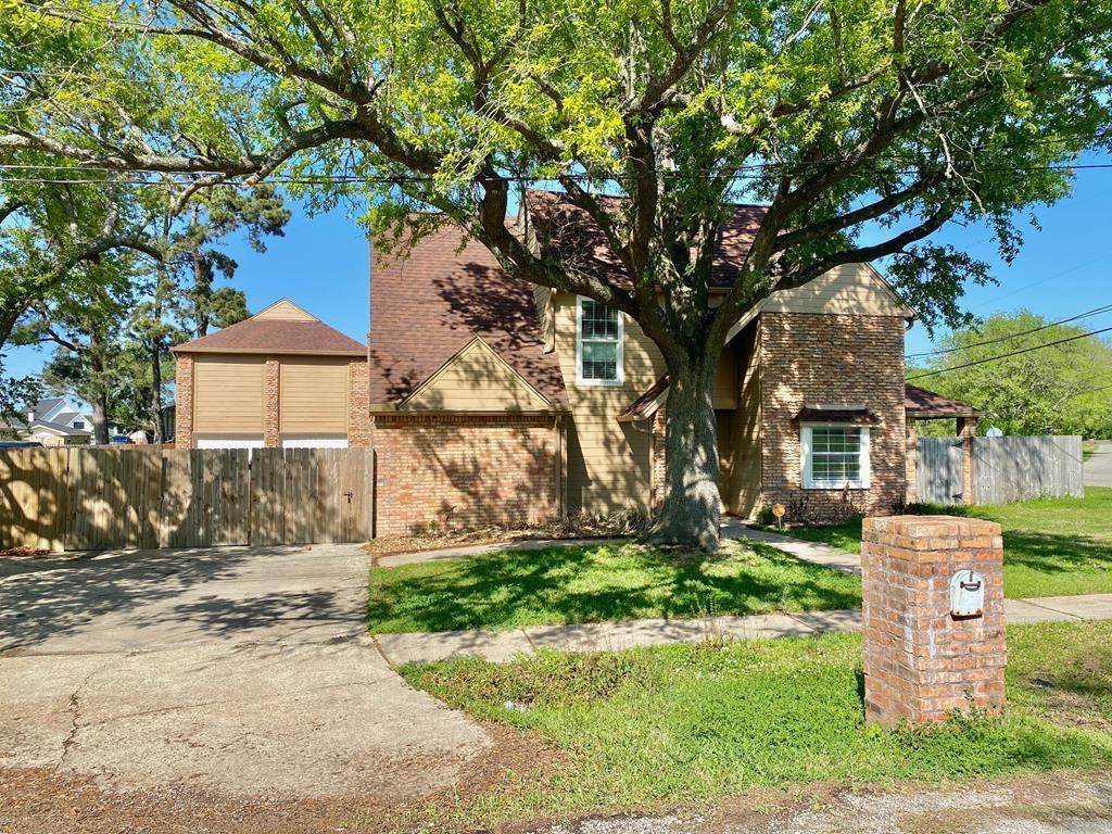835 Redwing St - Photo 1