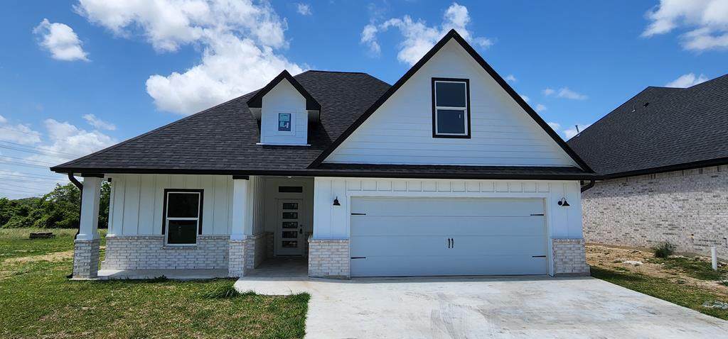 4237 Emerlyn - Photo 1