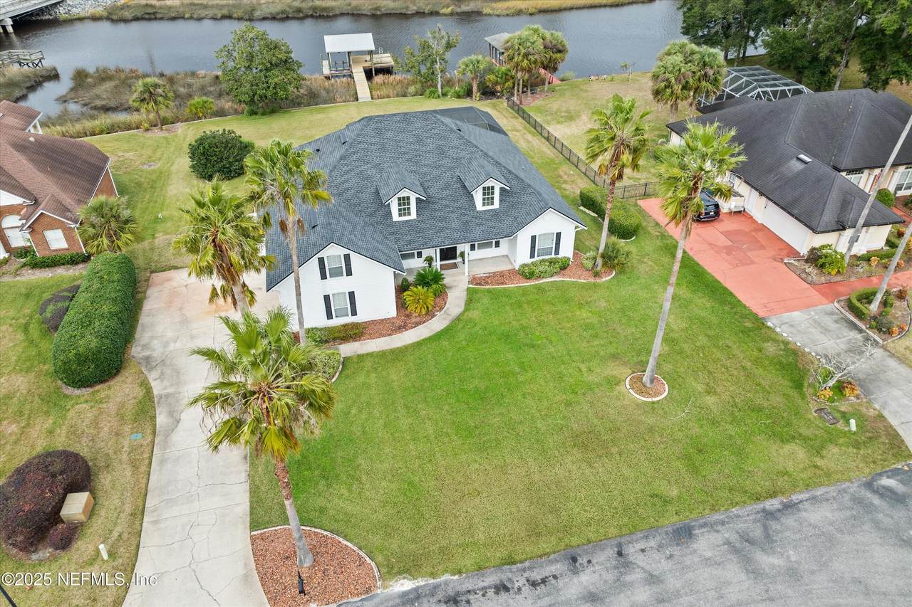 111 Schooner Key Place - Photo 1