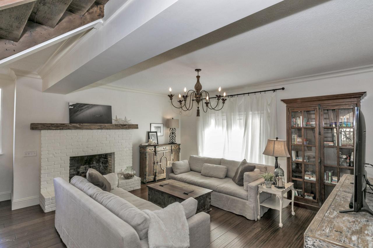 16 Seascape Cir - Photo 1
