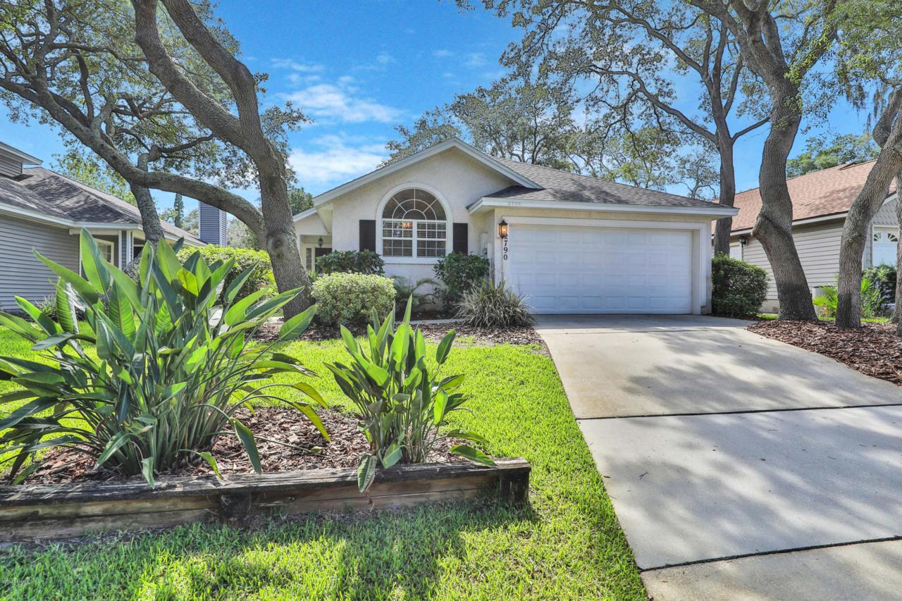 2790 Merrill Blvd - Photo 1