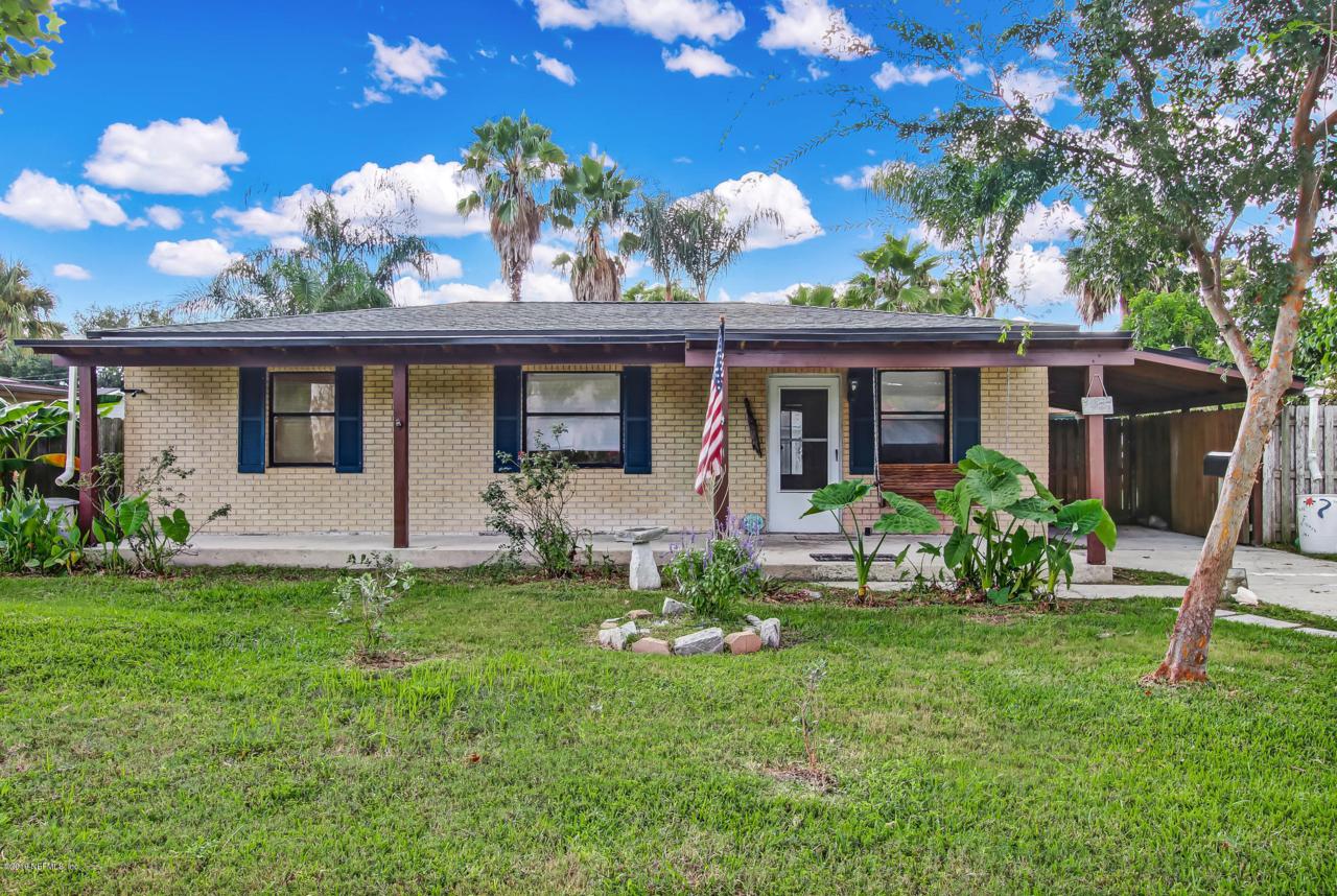 608 11TH Ave - Photo 1