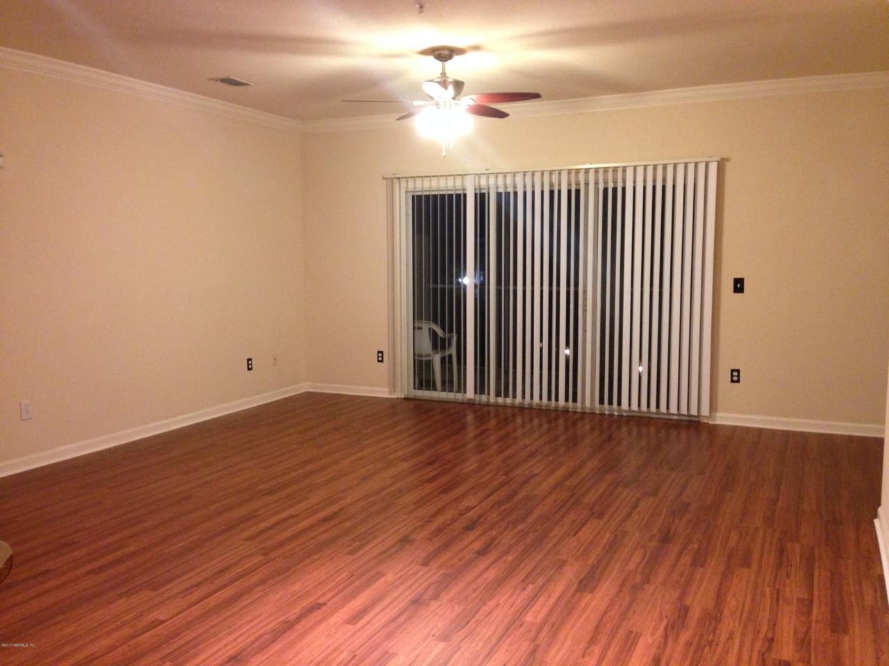 8290 Gate Pkwy - Photo 1