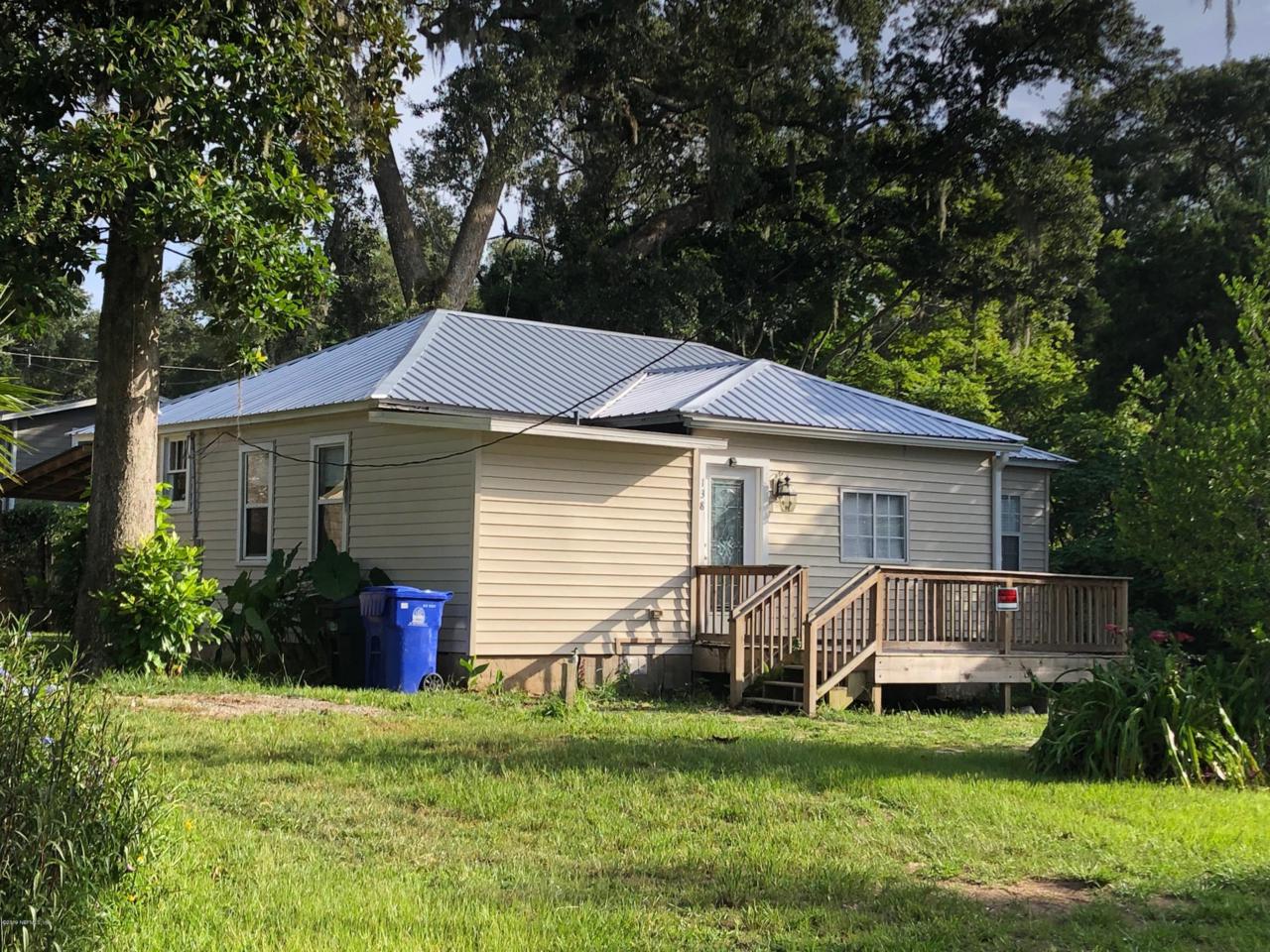 138 Mohegan Rd - Photo 1