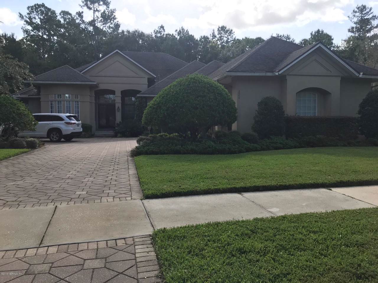 2040 Crown Dr - Photo 1