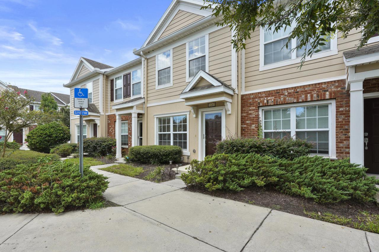 11461 Summerview Cir - Photo 1