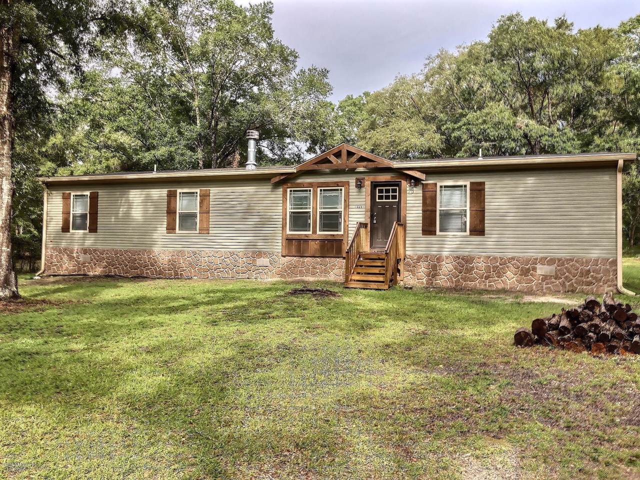 18207 95TH Ave - Photo 1