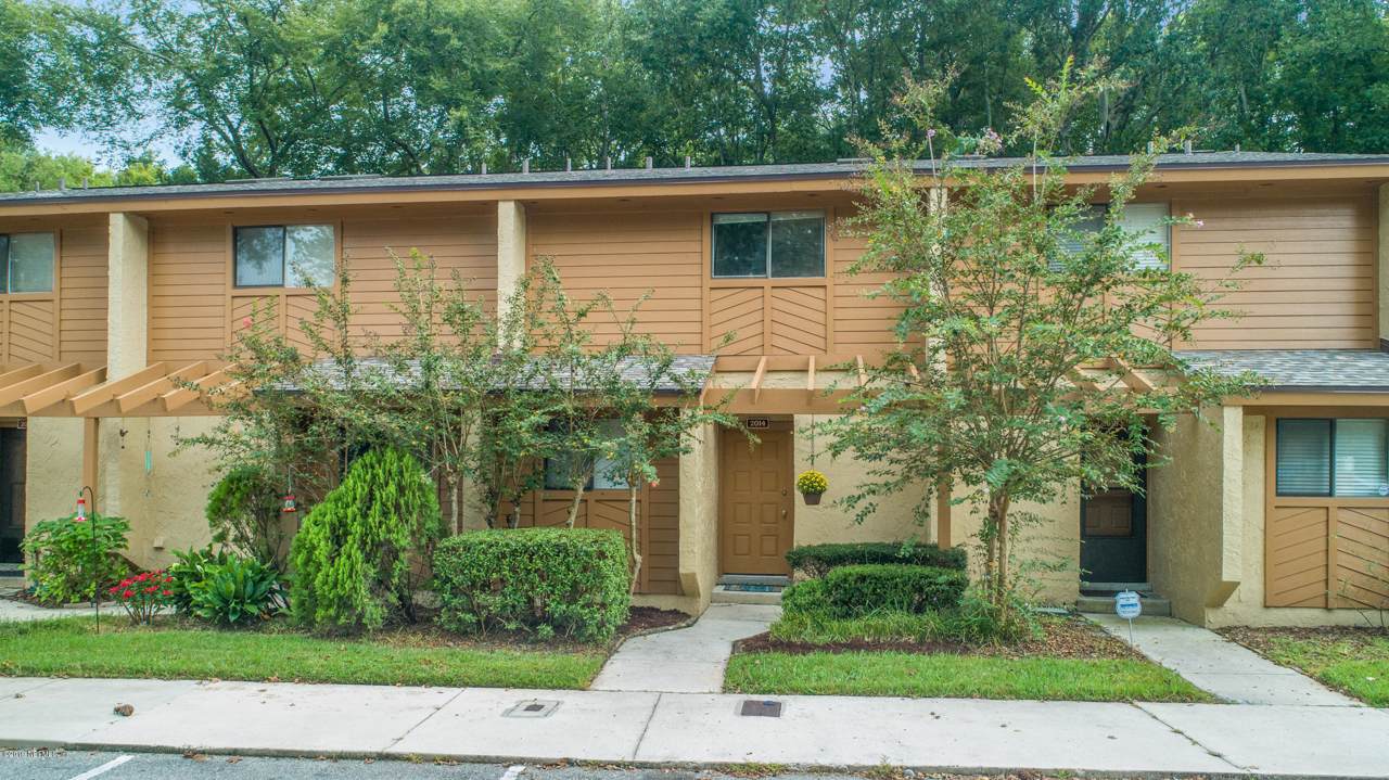85 Debarry Ave - Photo 1