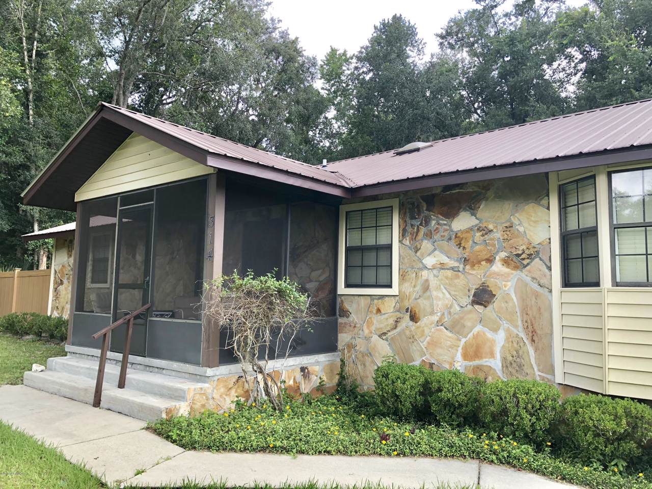 314 Saratoga Dr - Photo 1