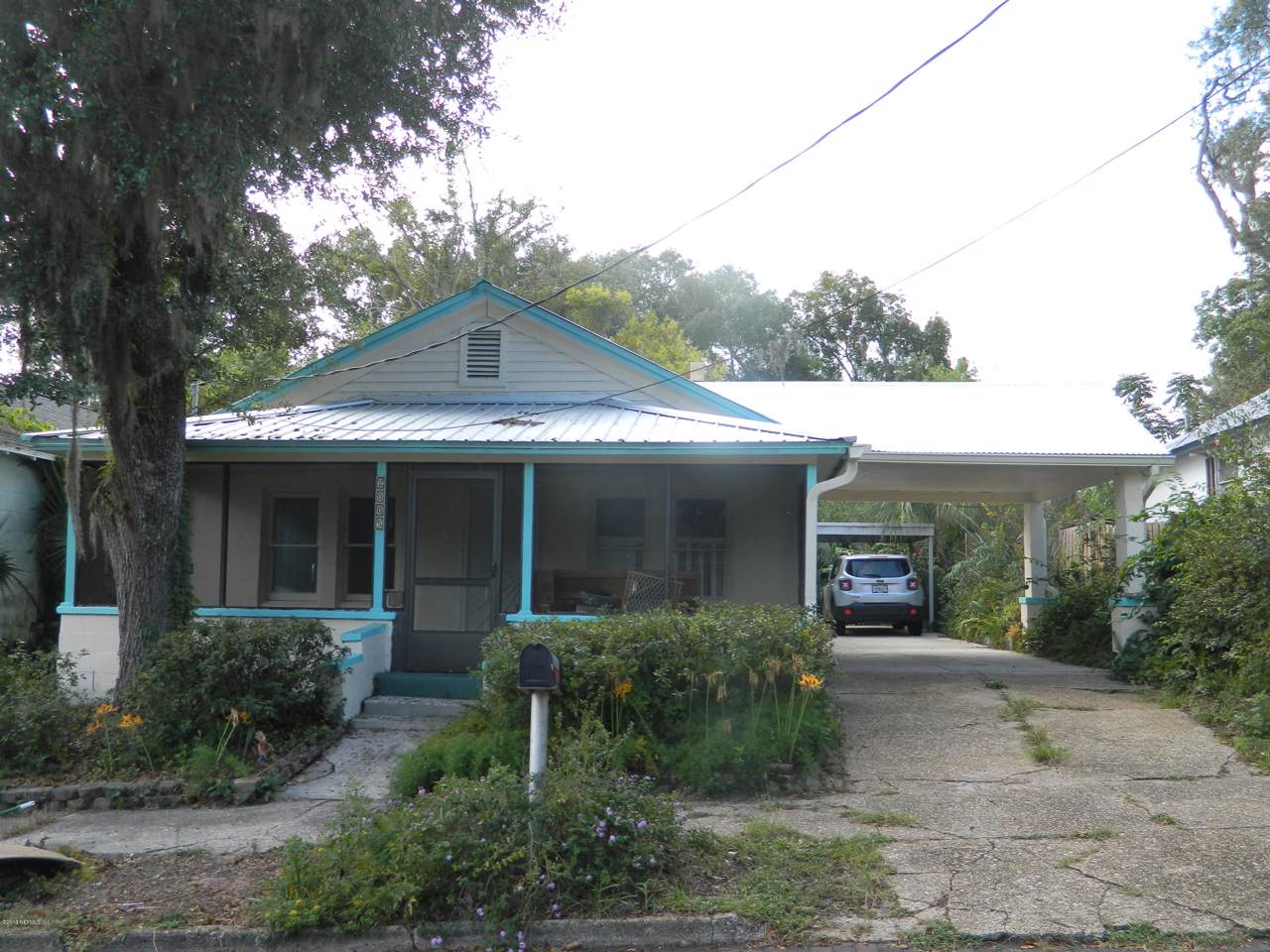 2005 Oak St - Photo 1