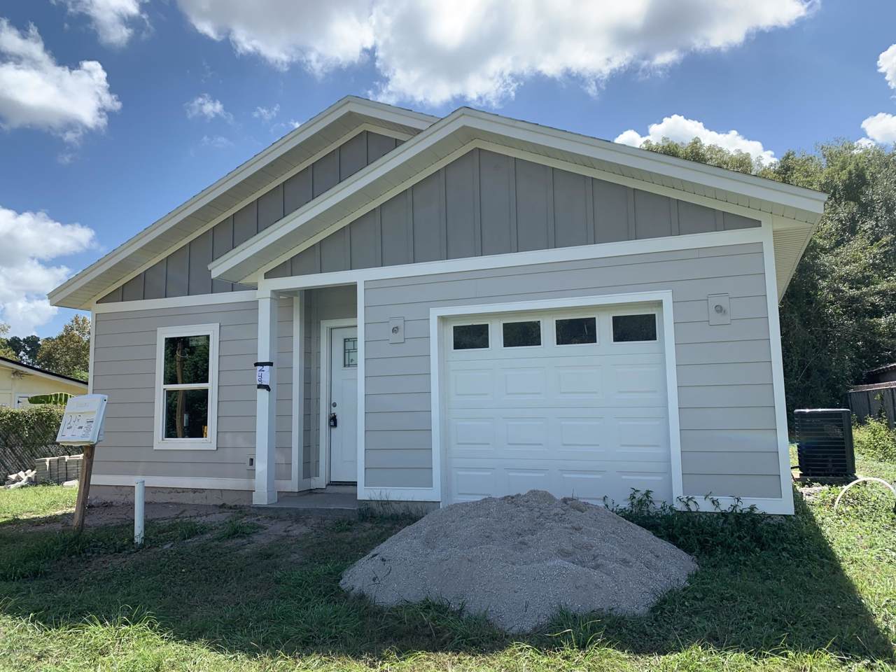 248 Shamrock Ave - Photo 1